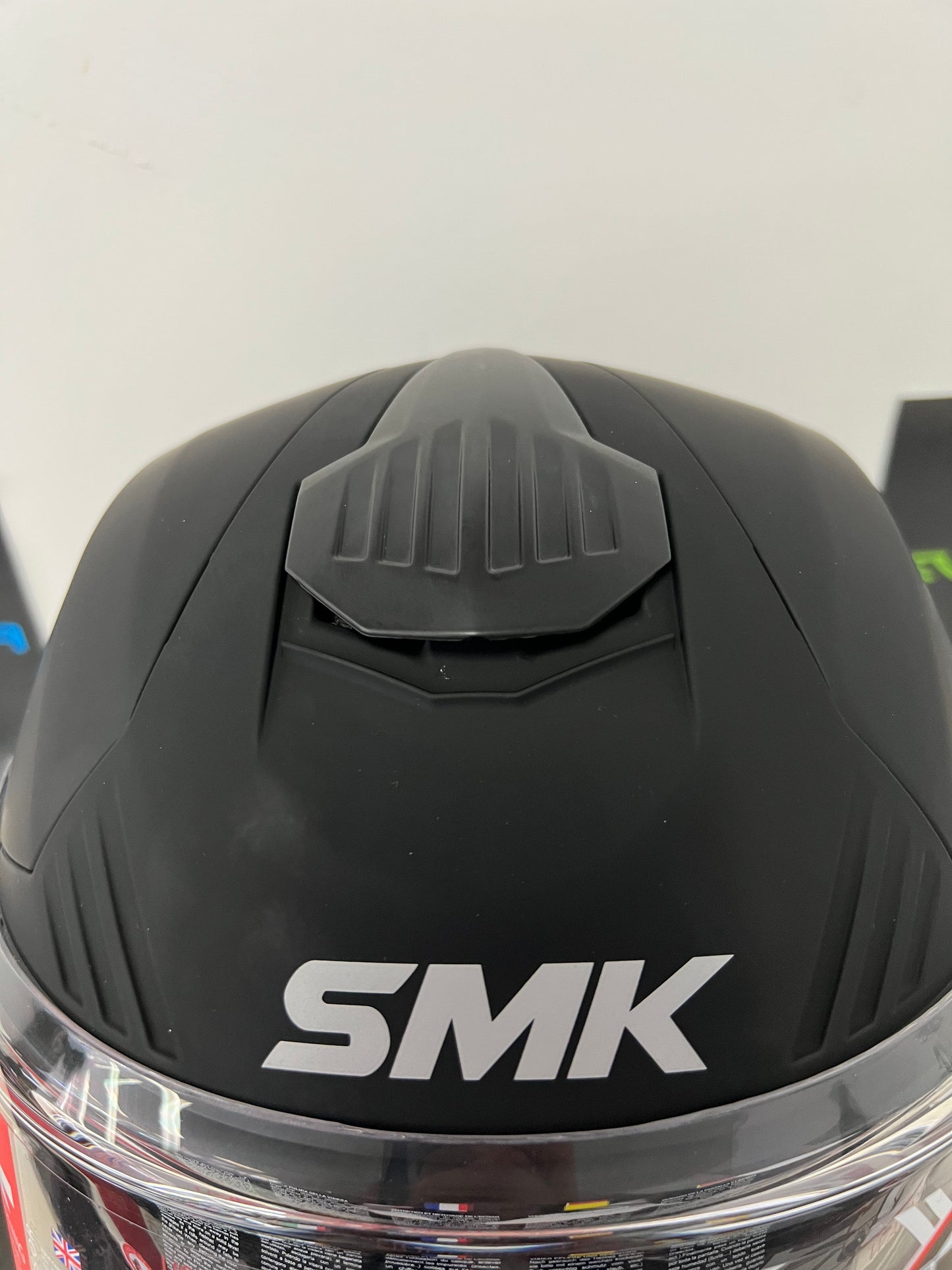 SMK Gullwing Motorcycle Modular Helmet (MA200) Matt Black